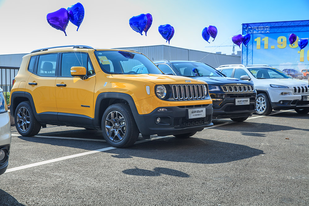 【車(chē)展第一天】遇到那個(gè)TA，放棄蘋(píng)果8......