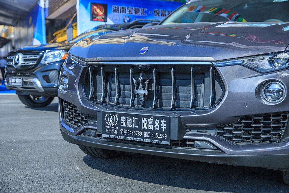 【車(chē)展第一天】遇到那個(gè)TA，放棄蘋(píng)果8......