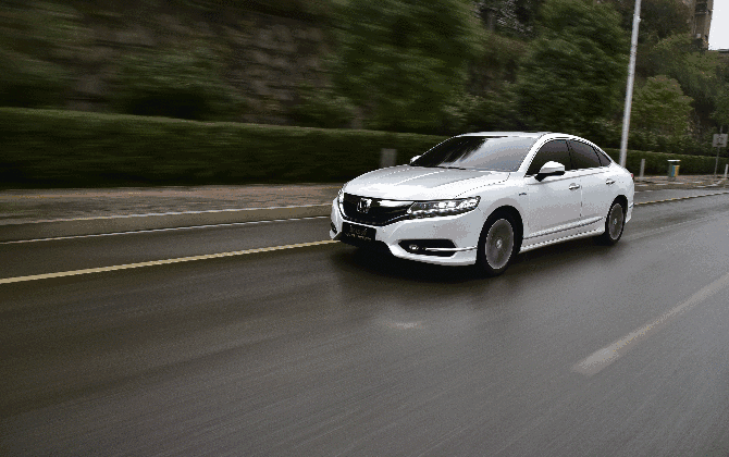 混動更運(yùn)動 打造混動領(lǐng)域標(biāo)桿 ——試駕新思鉑睿銳·混動