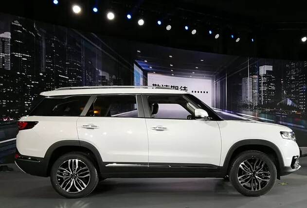 8.79萬起霸氣的外觀昌河Q7，你會(huì)選擇？