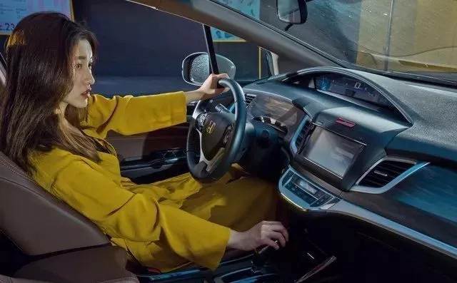 酷夏來(lái)臨，又有哪些東西不宜滯留車(chē)內(nèi) 你知道嗎？