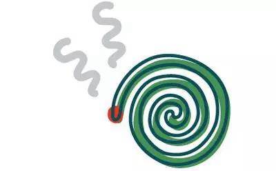 奔馳車(chē)突然起火！車(chē)主：車(chē)?yán)镉形米樱c(diǎn)了盤(pán)蚊香……