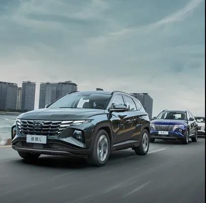 用車百科｜注意！你在用的這4個(gè)省油小技巧，其實(shí)都是在毀車